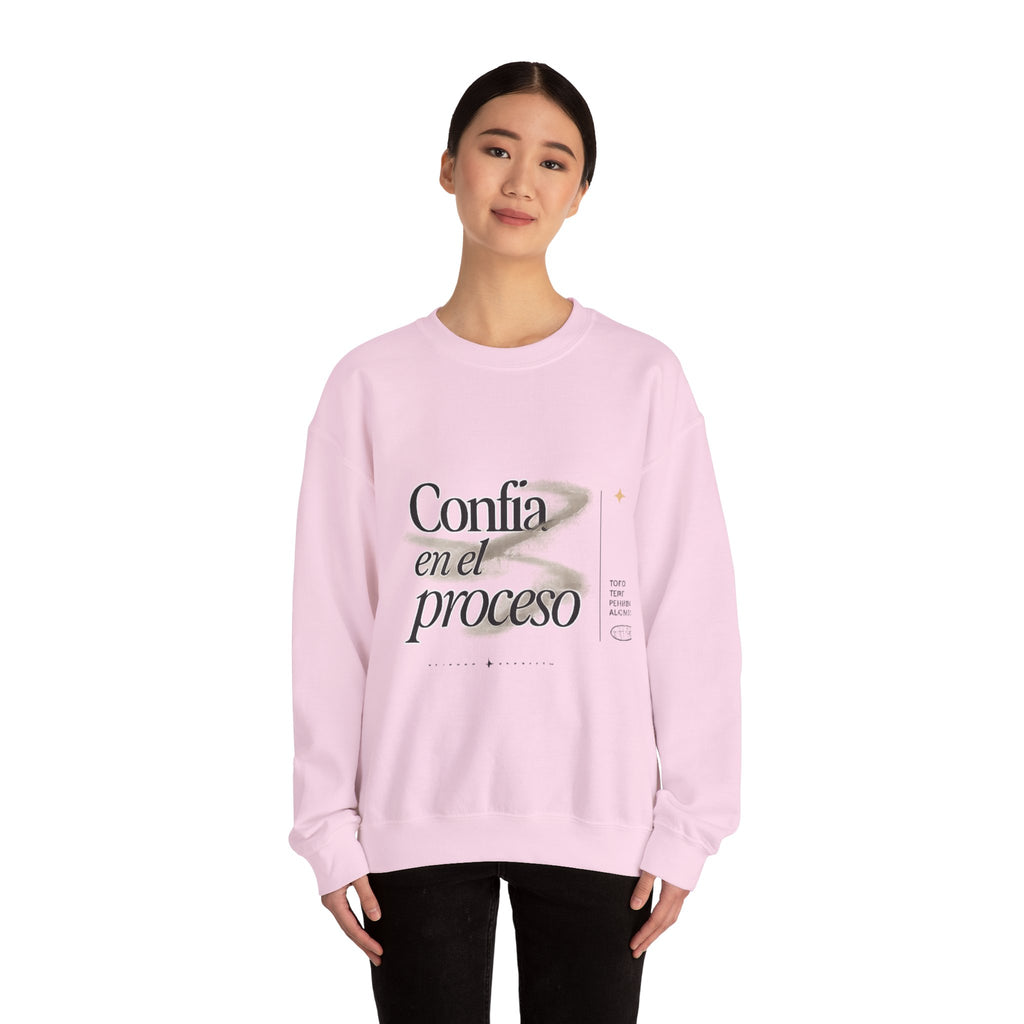 Crewneck Sweatshirt - "Confía en el Proceso" Inspirational Spanish Graphic